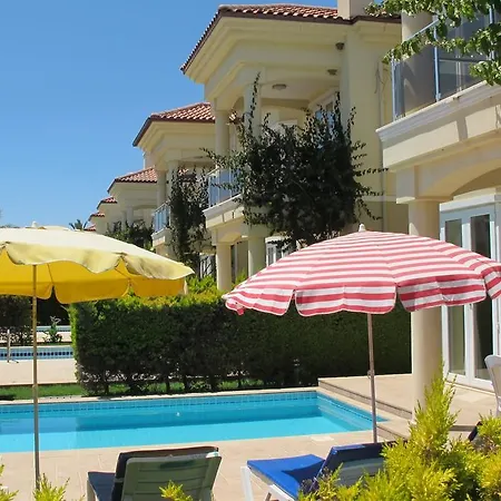 Sunset Beach Club Oyster 06 *